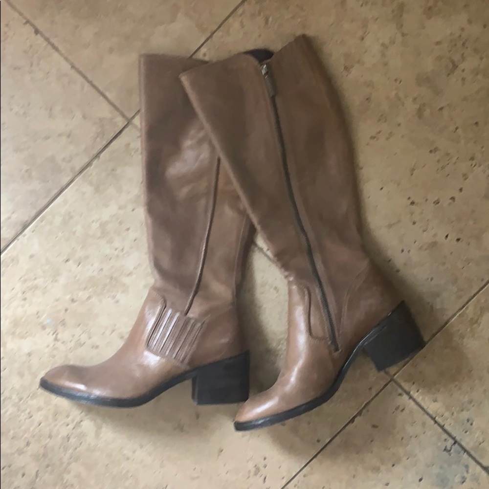 Donald J Pliner Leather Boots